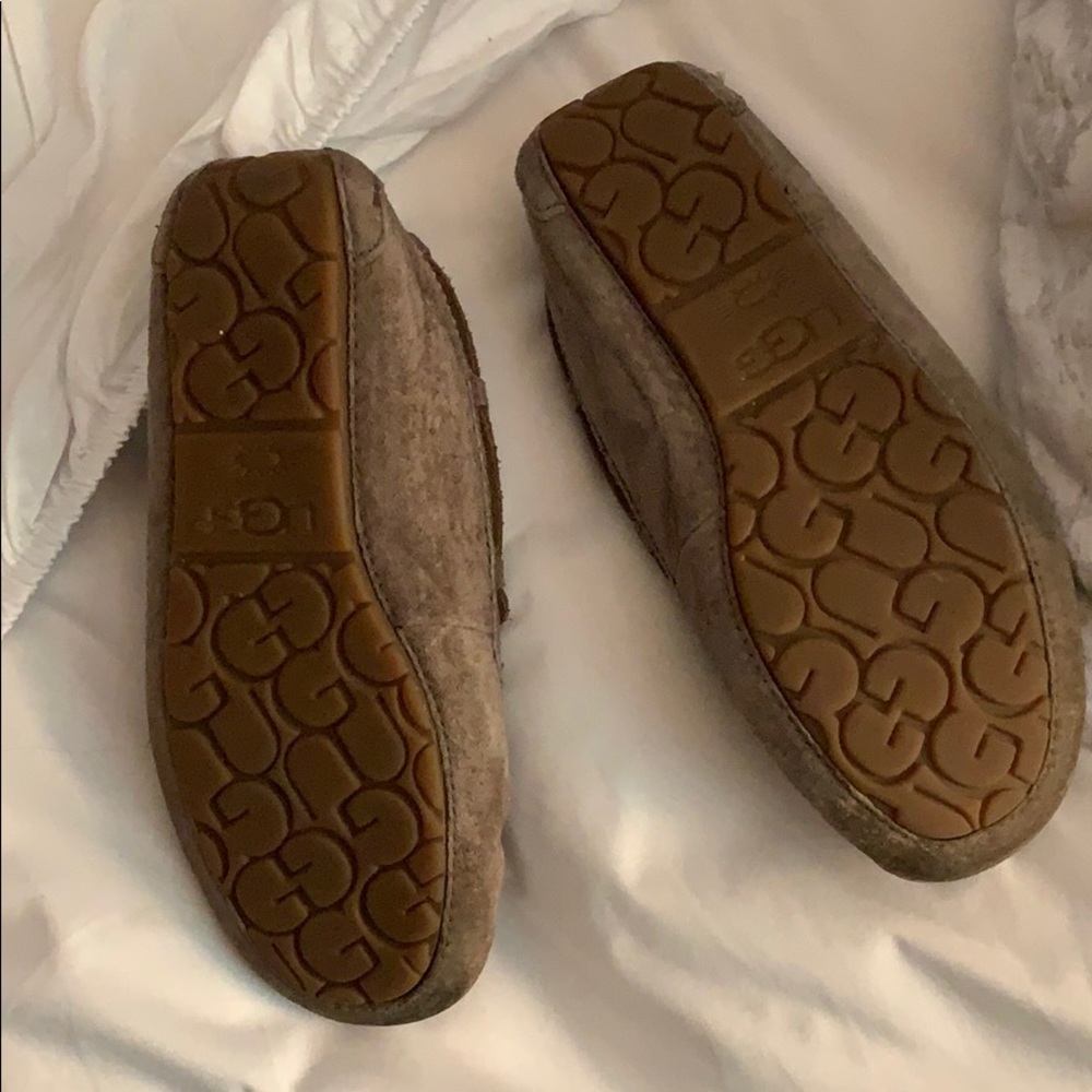Ugg Moccasin - image 4